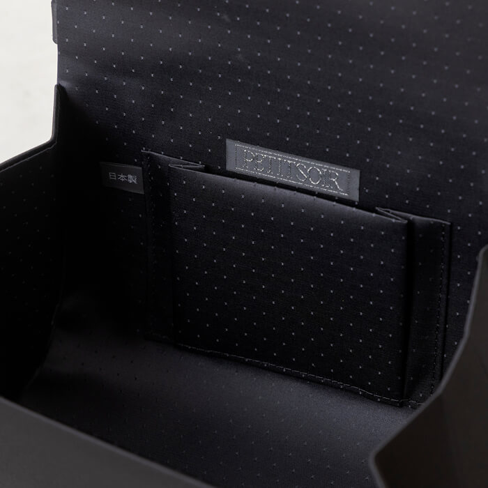 撥水加工】シンプルスカラのフォーマルバッグ ・ブラック｜東京