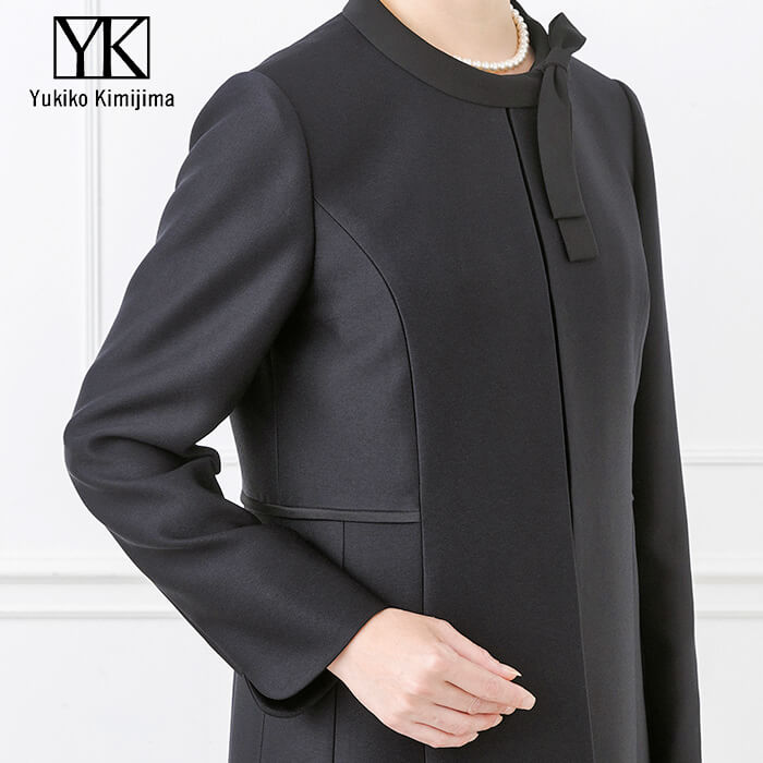 リボンモチーフのロングジャケットアンサンブル 9号・ブラック｜東京