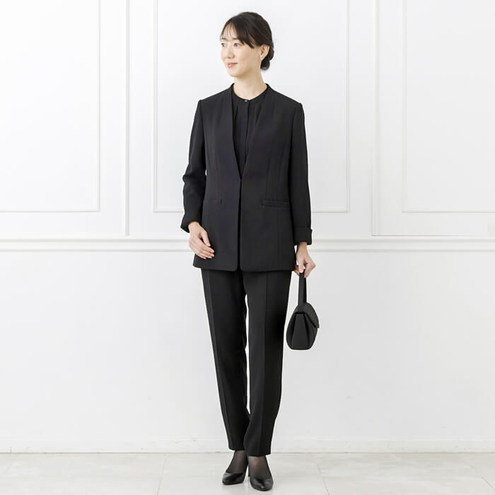 洗える｜ブラウス付きパンツスーツ 15号・ブラック｜東京ソワール