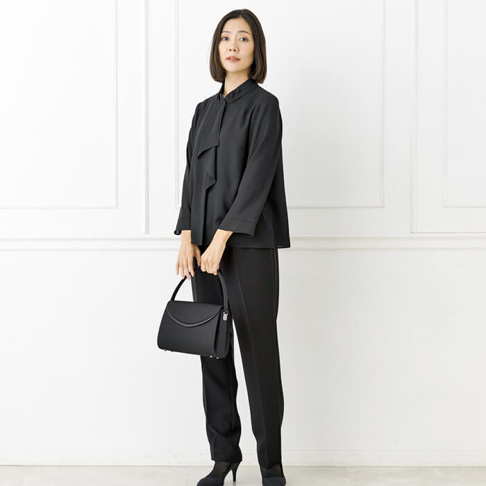 洗える｜前開きのボウタイ風ブラウス 9号・ブラック｜東京ソワール