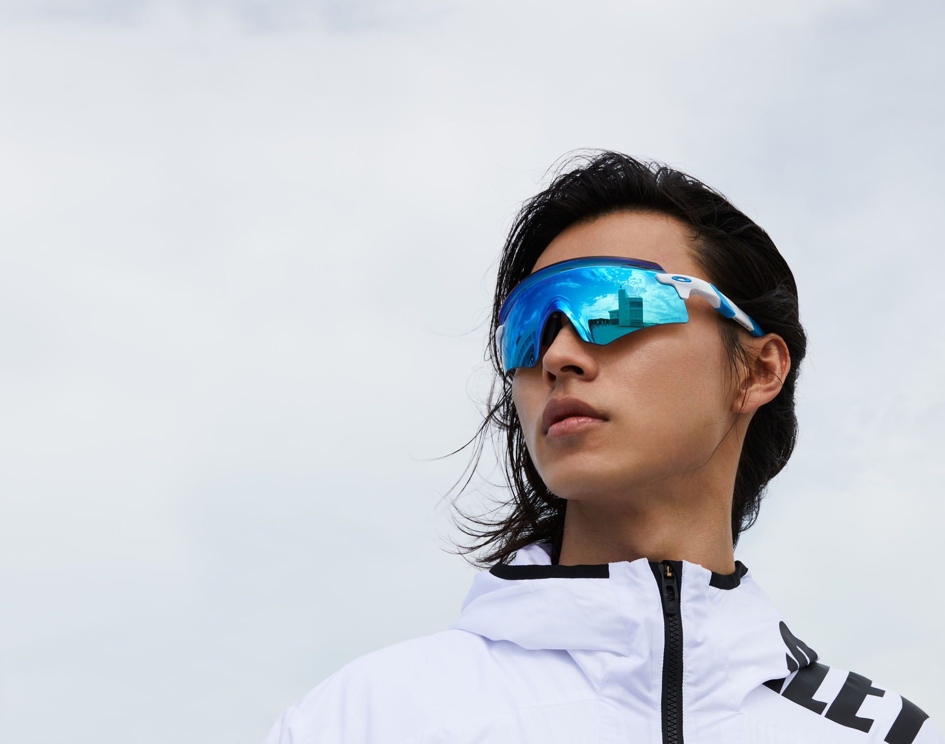 オークリーがブランドアンバサダーに山﨑賢人氏を起用 ｜ FLY