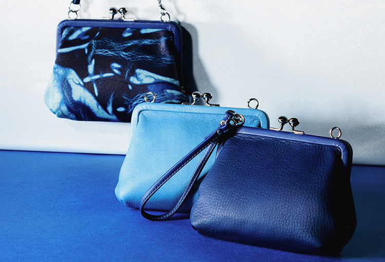 池之端銀革店】Cramp×SUKUMO Leather 藍染めがま口財布 | 藤巻百貨店