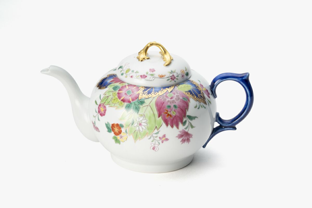 染錦絢爛草花絵 花結びポット | 有田焼 深川製磁｜公式オンラインストア