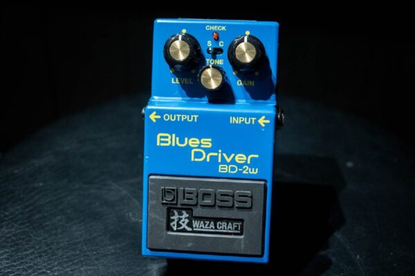 Maxon UE 300 MULTI-EFFECTS マクソン アナログマルチエフェクター