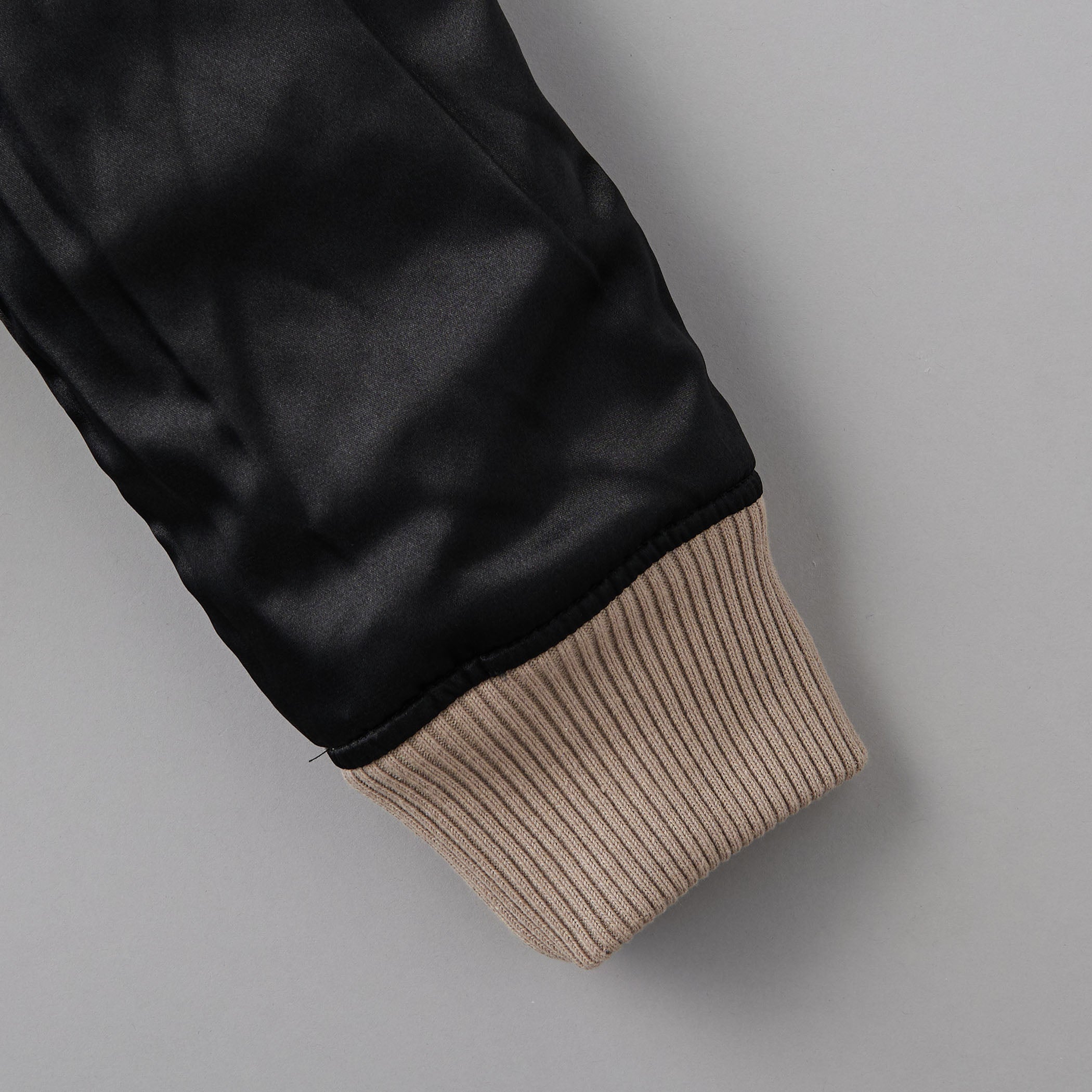 VALORANT ONI リバーシブルスカジャン (VLRNT×UA） – インフォレンズ