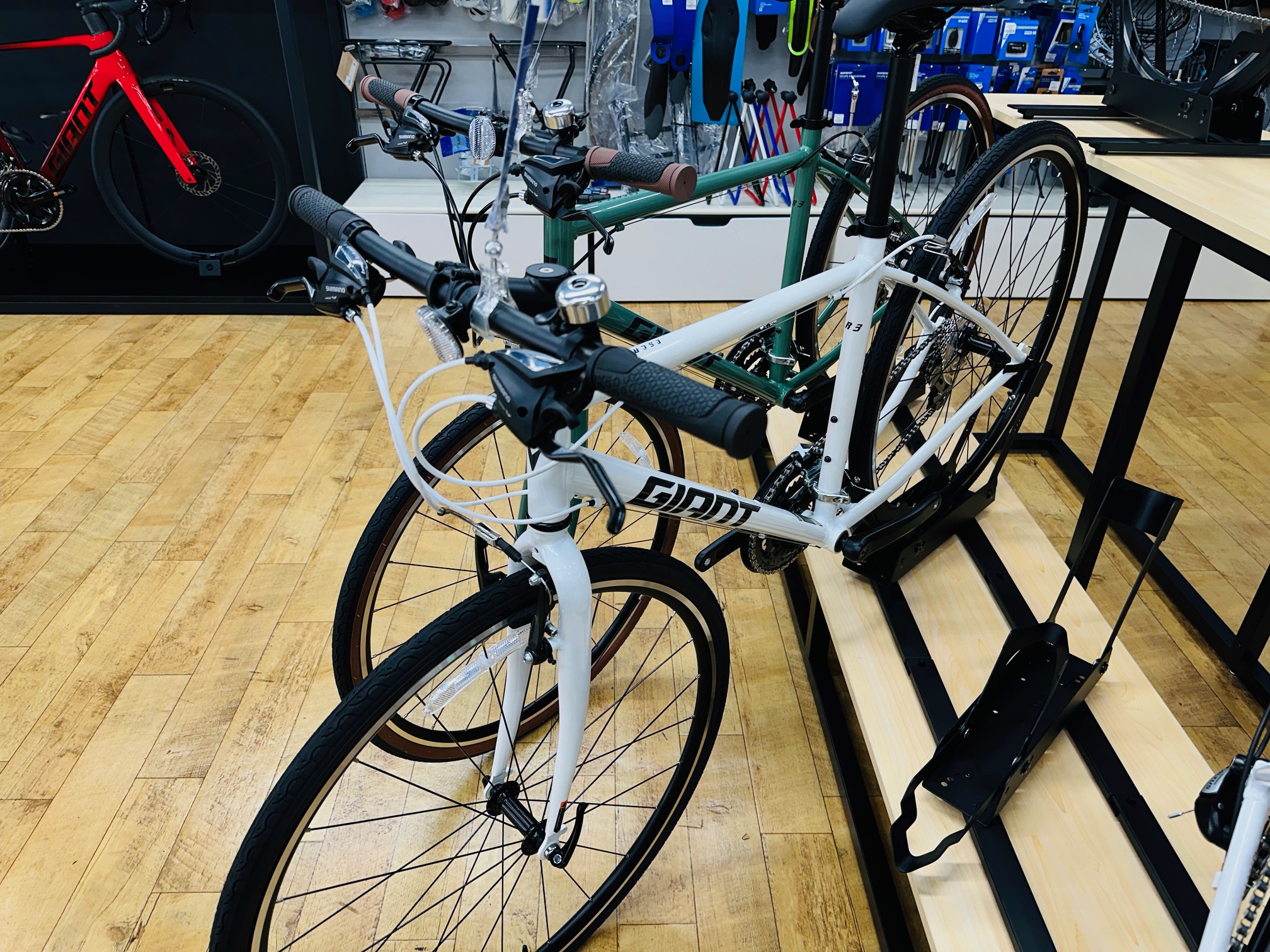 ESCAPE R3とESCAPE R3 Wの新型車両が入荷しました! ｜ ジャイアント