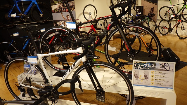 GIANT】TCR SL / TCR SLRのご紹介 ｜ ジャイアントストア仙台アウトレット