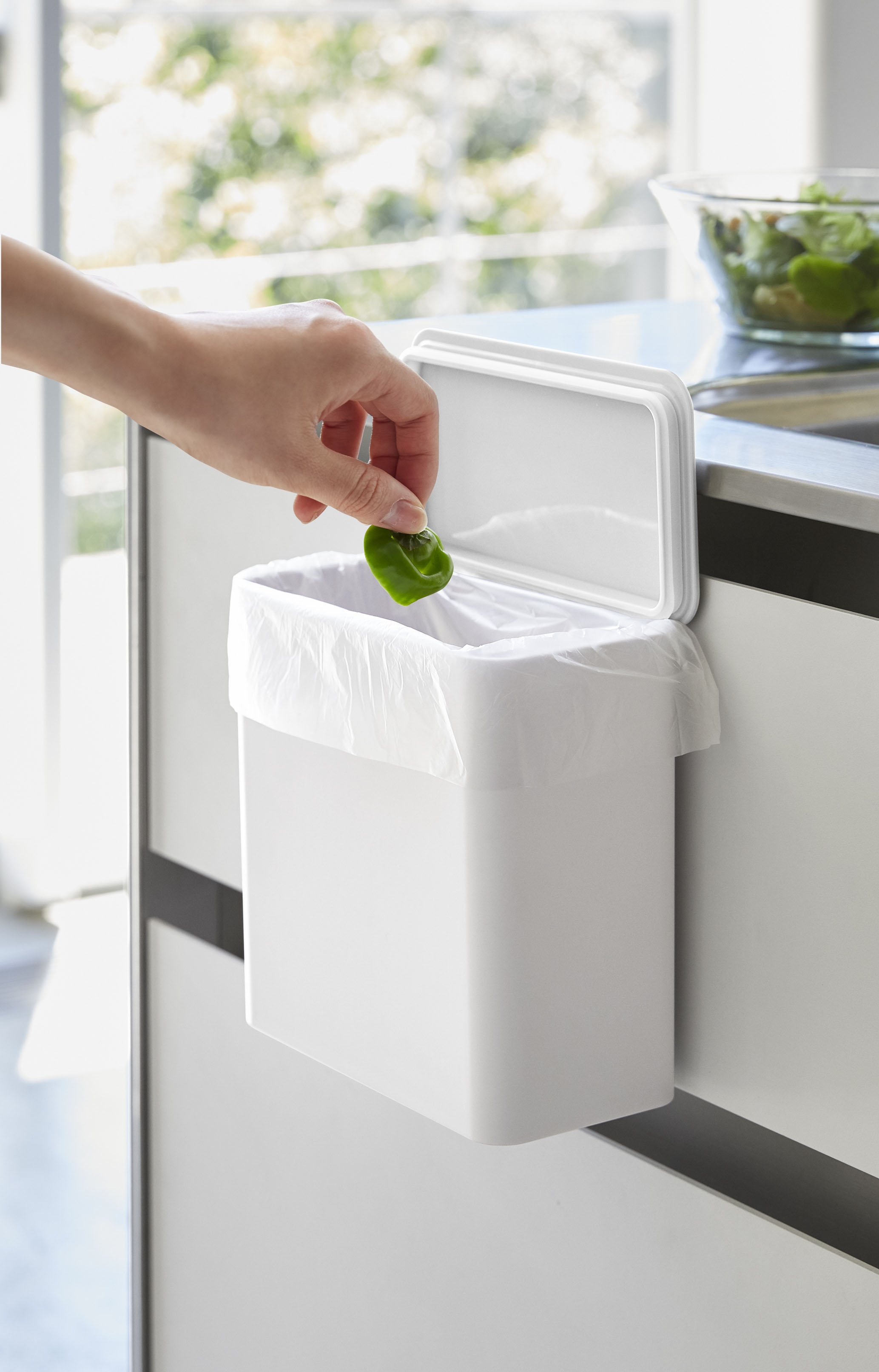 マグネット&シンク扉ゴミ箱 タワー ホワイト | Giftpad egift