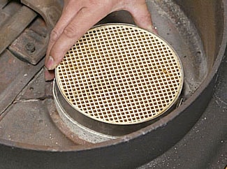 キャタリティックコンバスター _ セラミック