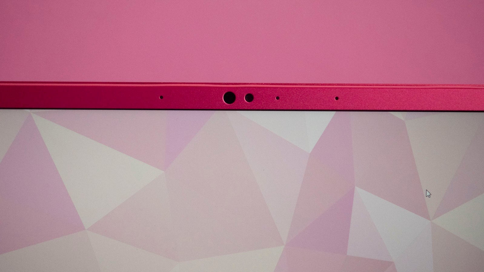 Razer Blade Stealth Review: Compact, Powerful, Beautiful (and Pink!)