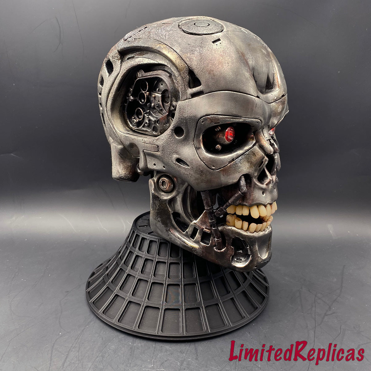 Terminator T-800 Metal Skull Sculpture – The Graflex Shop