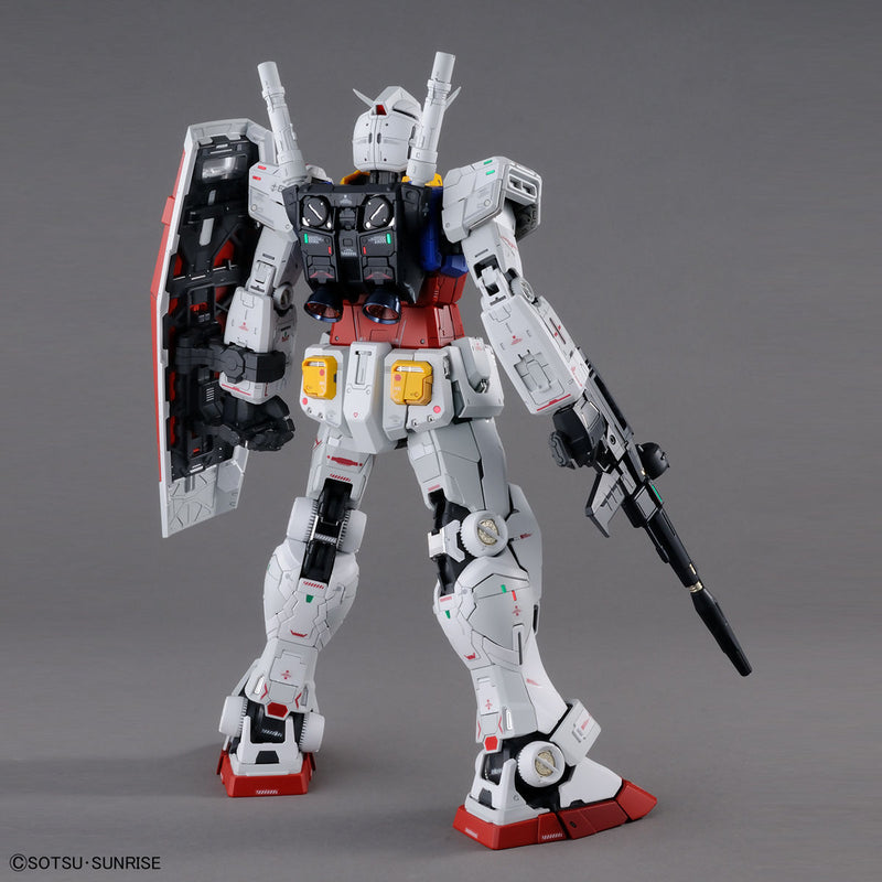 PG Unleashed RX-78-2 Gundam 1/60 – GUNNZO