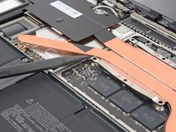 Microsoft Surface Laptop 4（15インチモデル）基板の交換 - iFixit