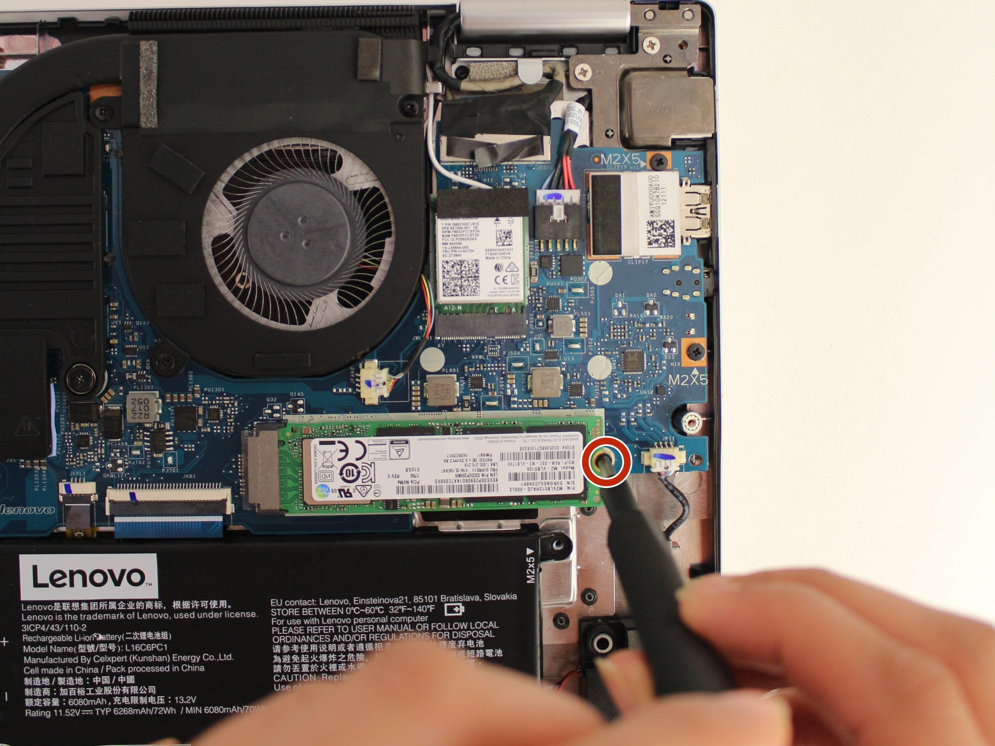 Lenovo Yoga 720-15IKB SSDの交換 - iFixit 修理ガイド