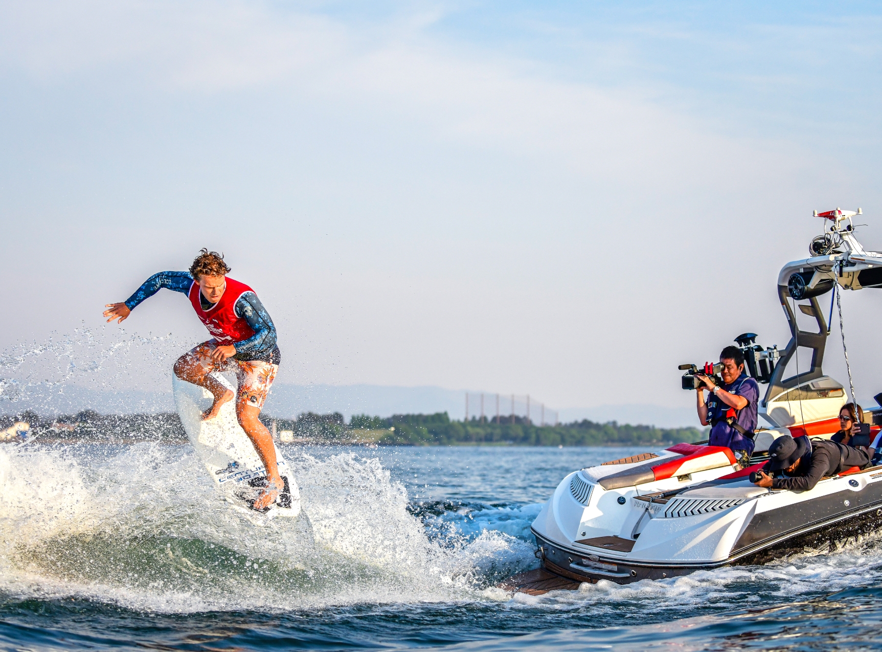 琵琶湖でのウェイクサーフィンならHanasaka Surf Clubへ