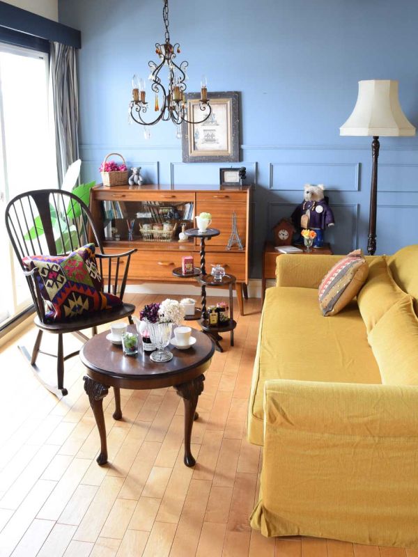 アンティーク調のロッキングチェア、英国アンティーク風オーク材の