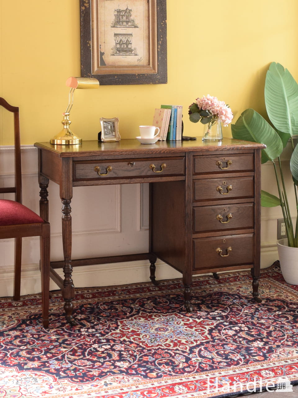 英国のアンティークデスク、どこから見ても美しいおしゃれな書斎机(q
