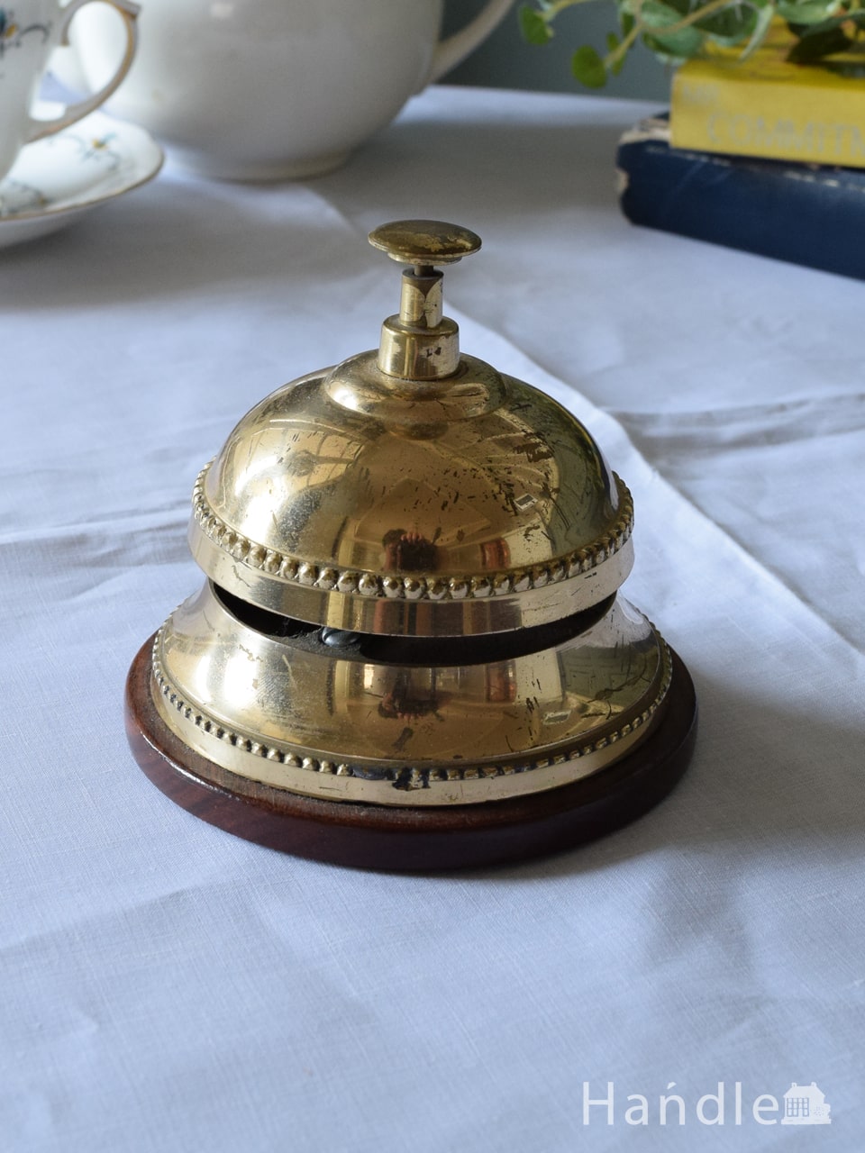 アンティークのおしゃれなフロントベル、真鍮で出来たおしゃれな卓上