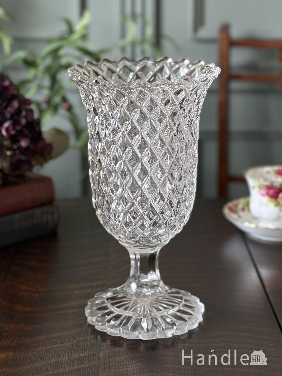 きらきら輝く美しいフラワーベース（花留め付き花器）、アンティーク