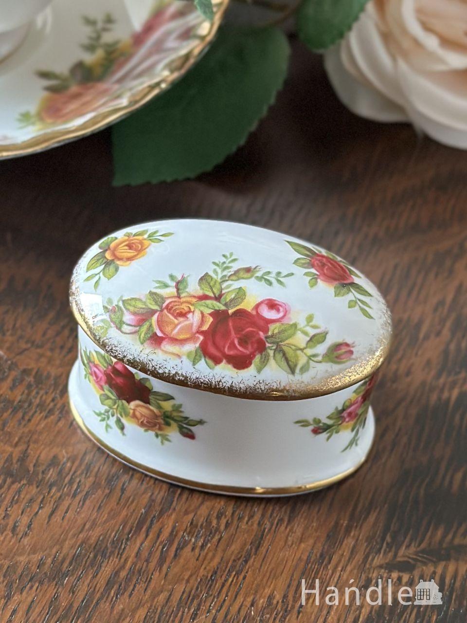 クリスタルのような持ち手が美しいガラスケース、アンティークプレス