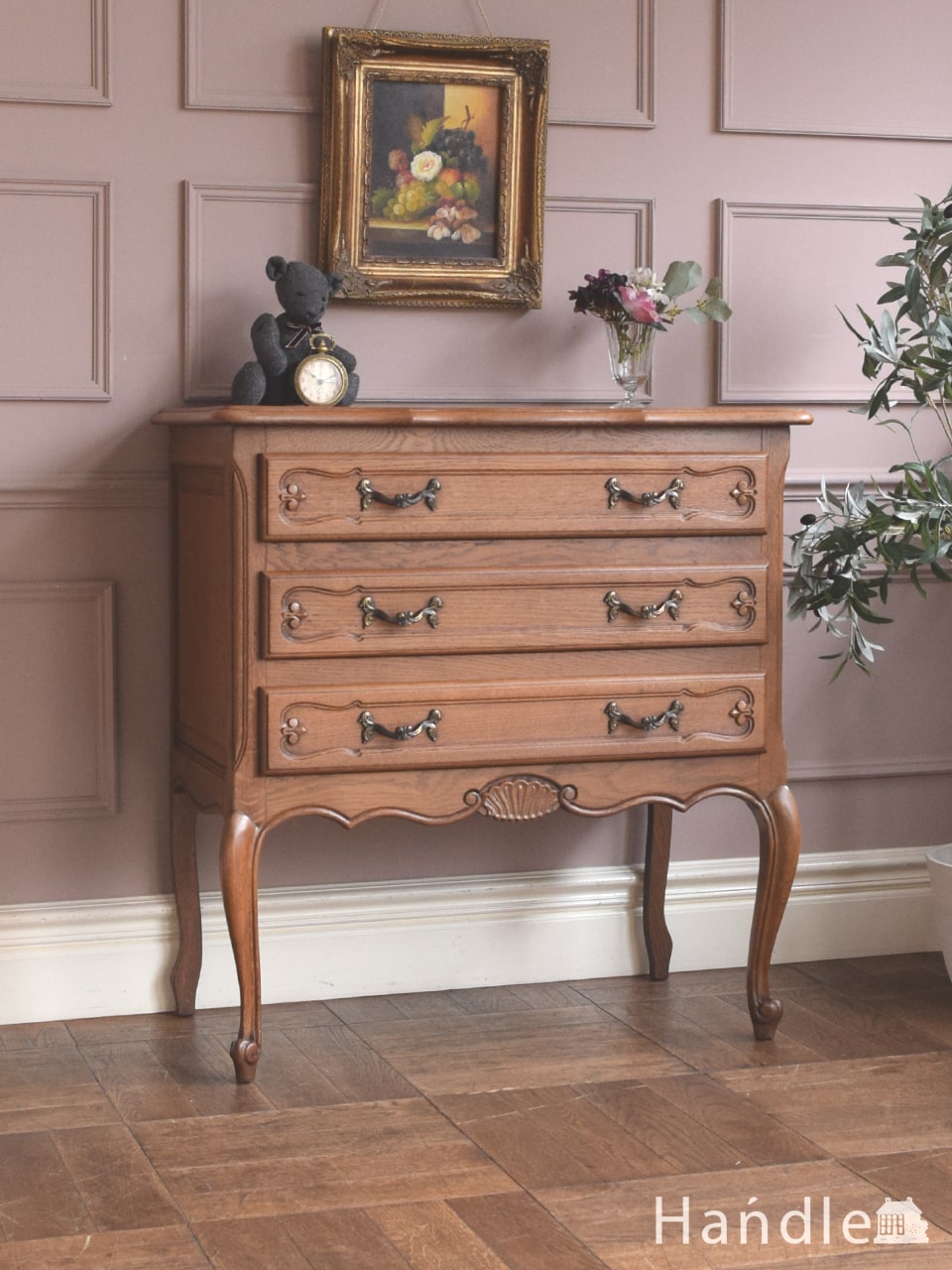 英国のアンティーク家具、ウォールナット材の上品な5段チェスト(j