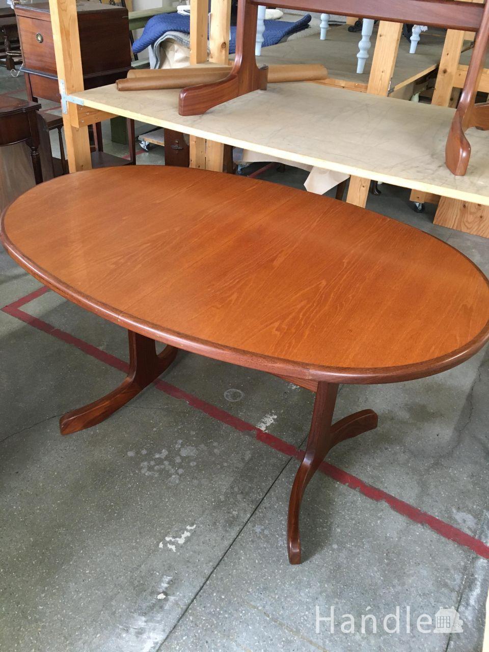 イギリスのアンティークテーブル、パイン材のおしゃれなラウンド