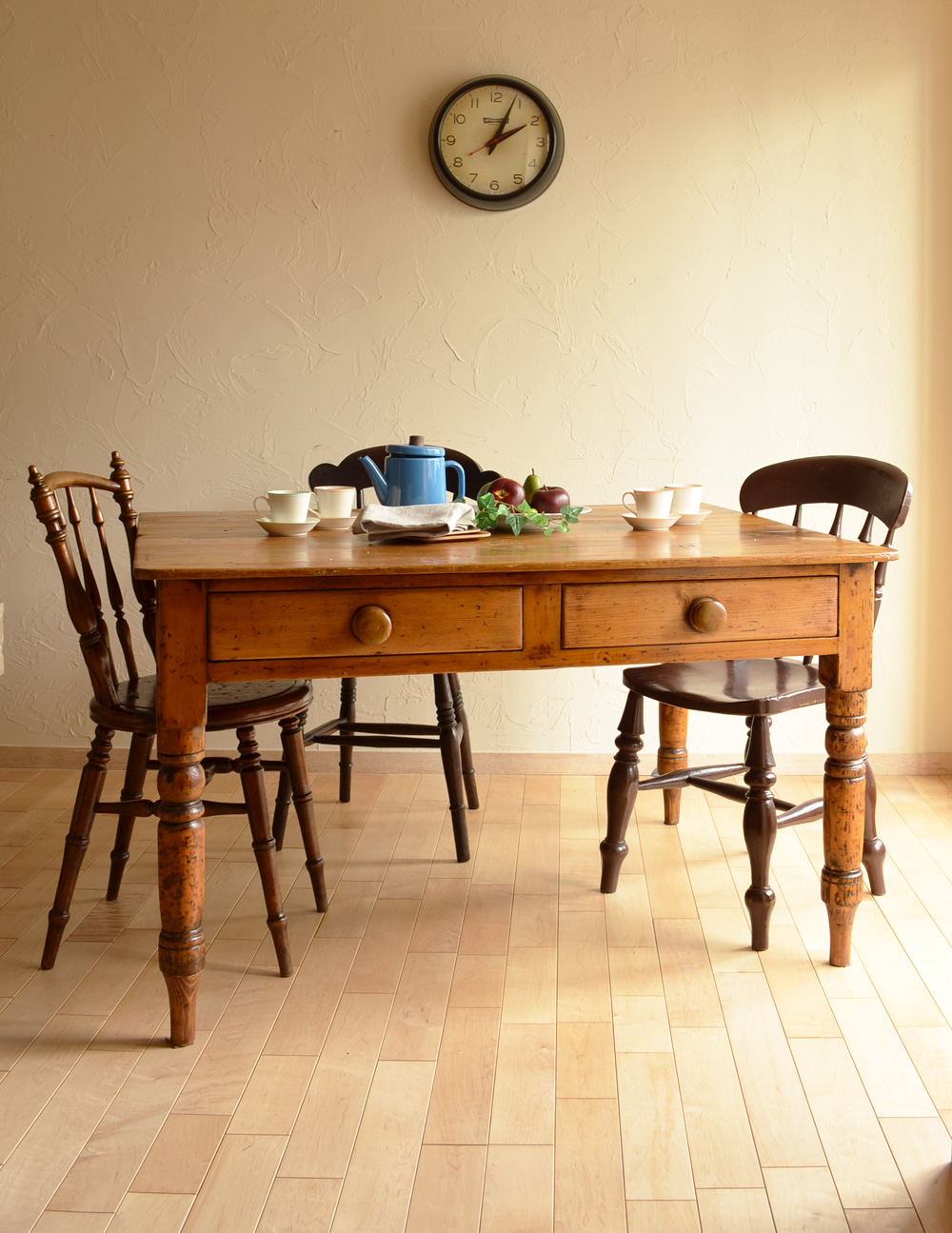 パイン材のアンティーク家具、引き出し付きダイニングテーブル(q-229-f