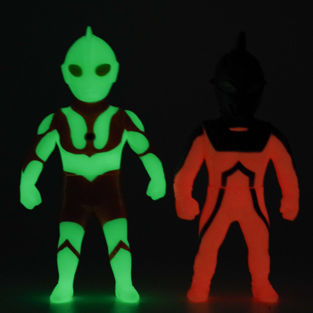 3月30日(土)より販売開始】【MAXTOY】ウルトラマン(蓄光