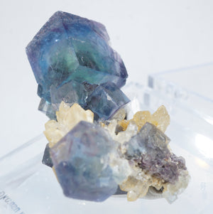 ナミビア・オコルス産 フローライト – 天然石ハッピーギフト