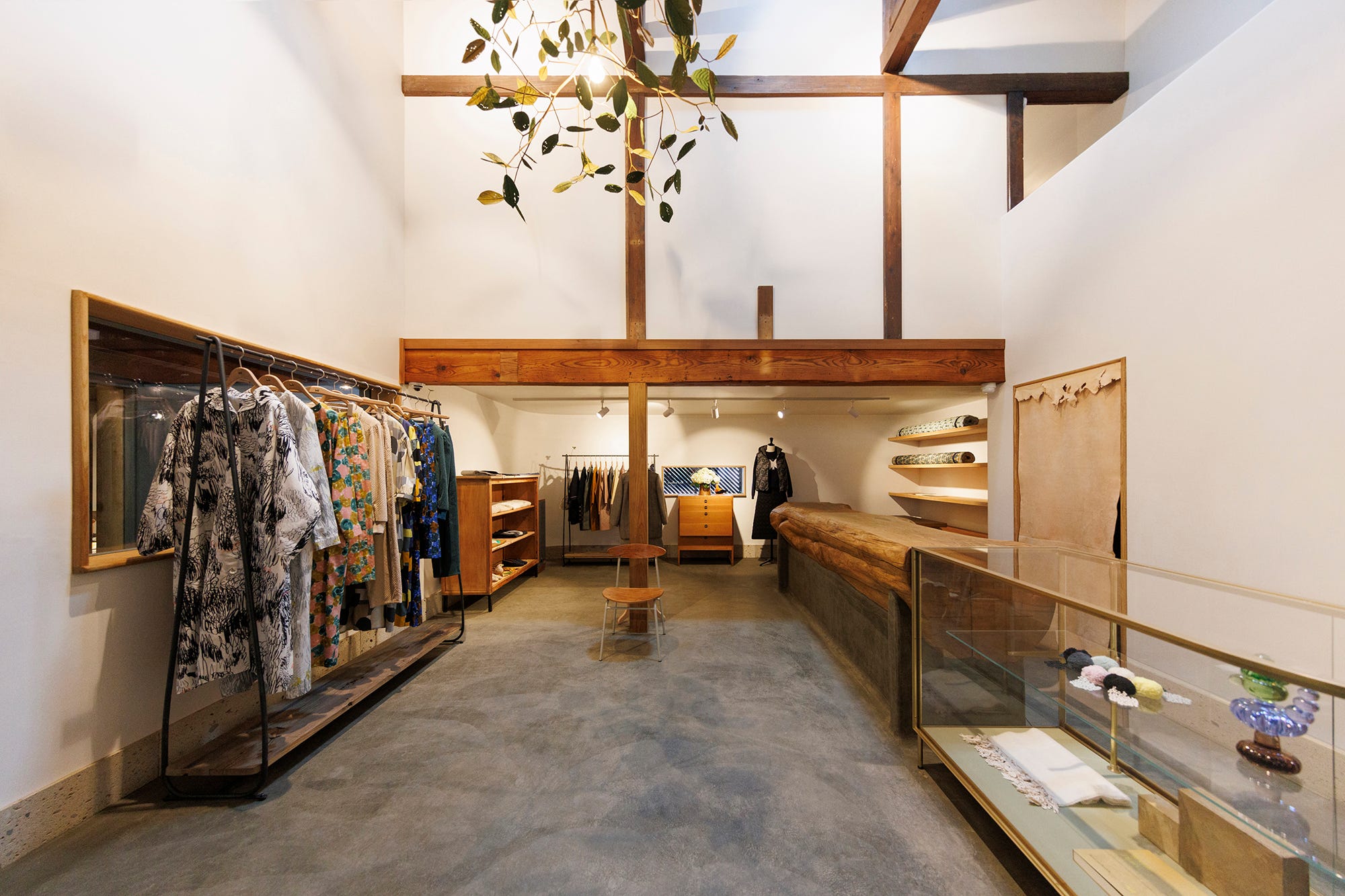 ミナ ペルホネン 盛岡」オープン、古い町屋を改装した魅力的なショップ