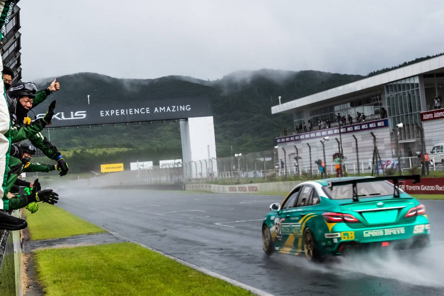 SGT/S耐/86BRZ CUPのギャラリーを更新 - 吉田広樹オフィシャルサイト