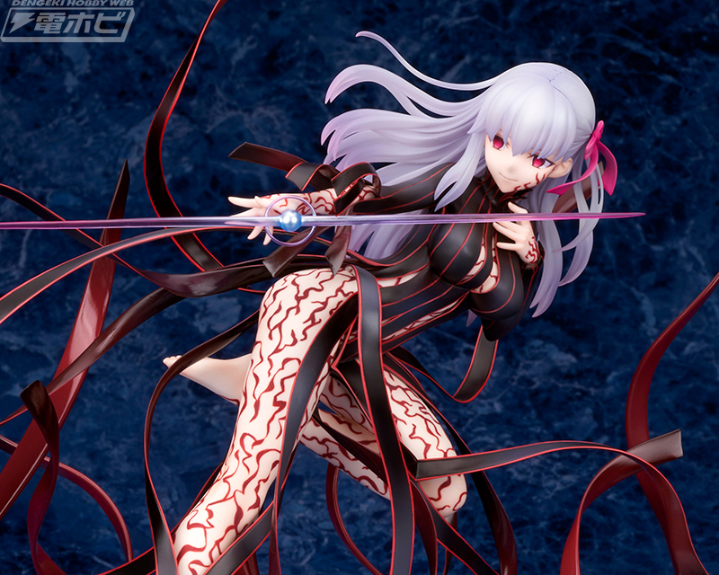 妖艶さを感じさせる仄暗い微笑みが魅力的！『劇場版「Fate/stay night