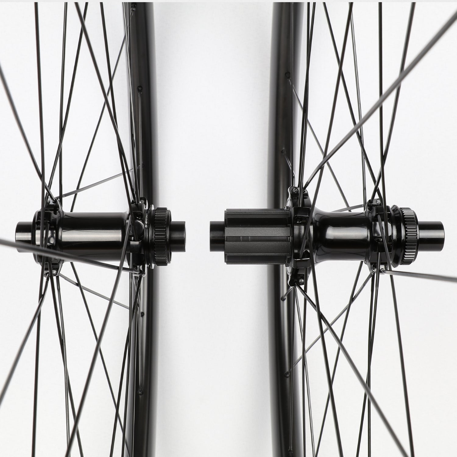 カーボンリムホイール 50mm高 軽量 高剛性 1384g 送料込み カーボン