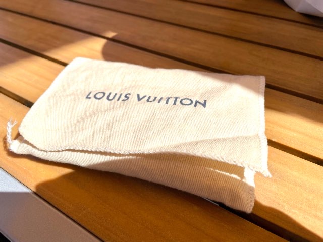 ルイ・ヴィトンの布袋リメイク】簡単な方法でポケットティッシュケース