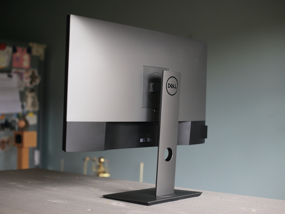 MacBookPro13インチに合う外部モニター、Dellの27インチ4Kモニター