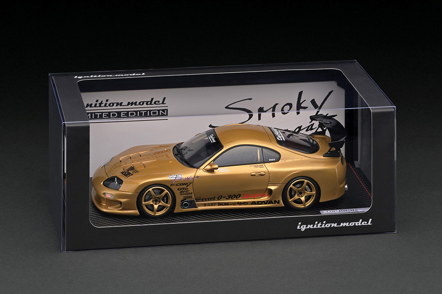 IG2484 1/18 TOP SECRET GT300 Supra (JZA80) Gold With Mr. Smokey