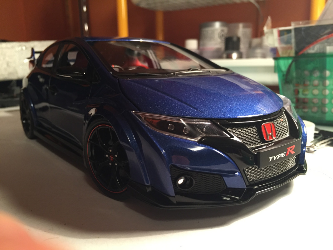 1/18 Ebbro Honda Civic Type R (FK2) Finished Custom