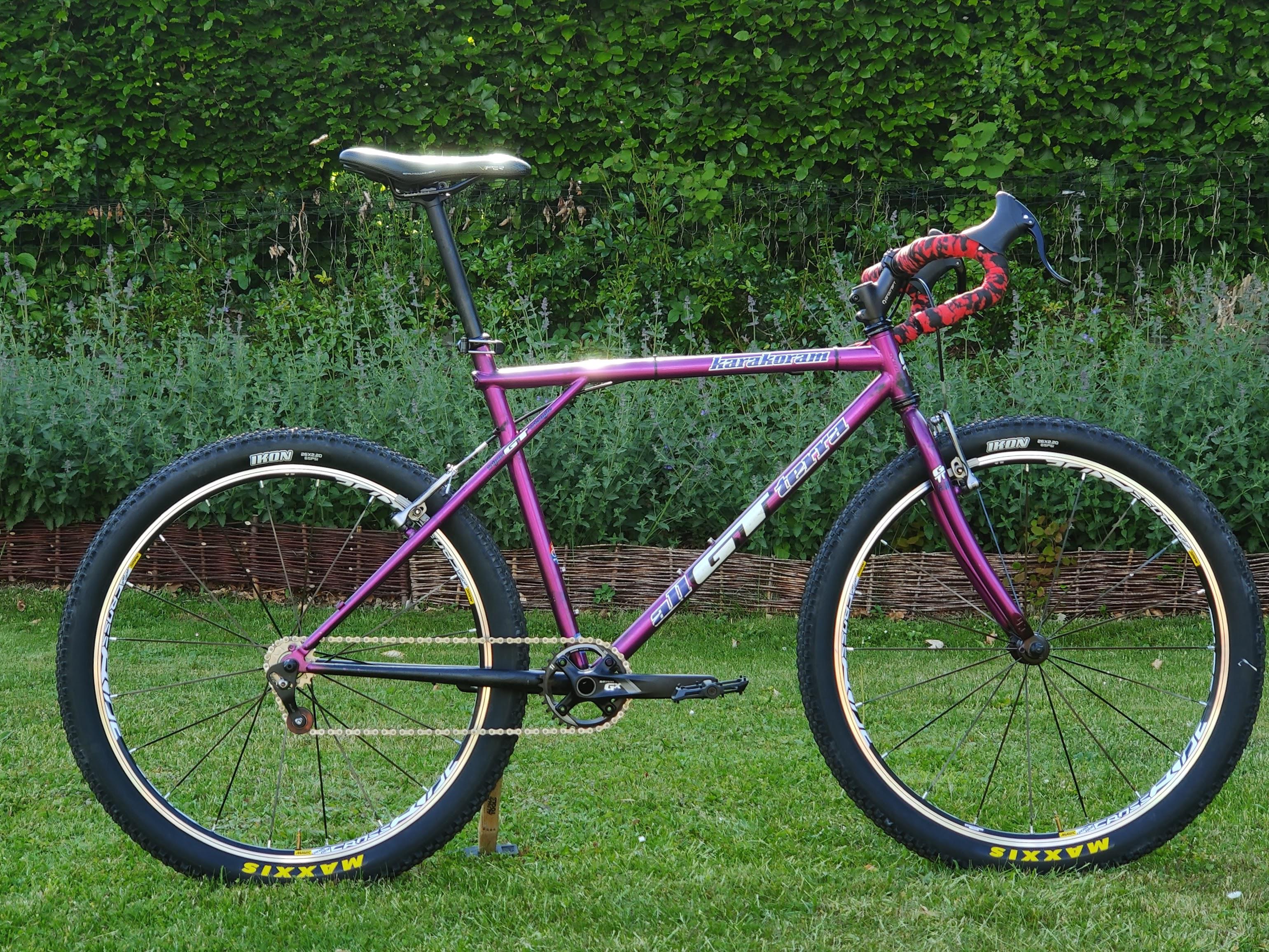 やっと終わったー - 1994年製のGTカラコラムフレーム。新しいパーツが