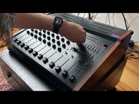 CLEANING UP A ROLAND PA-250 MIXER - YouTube