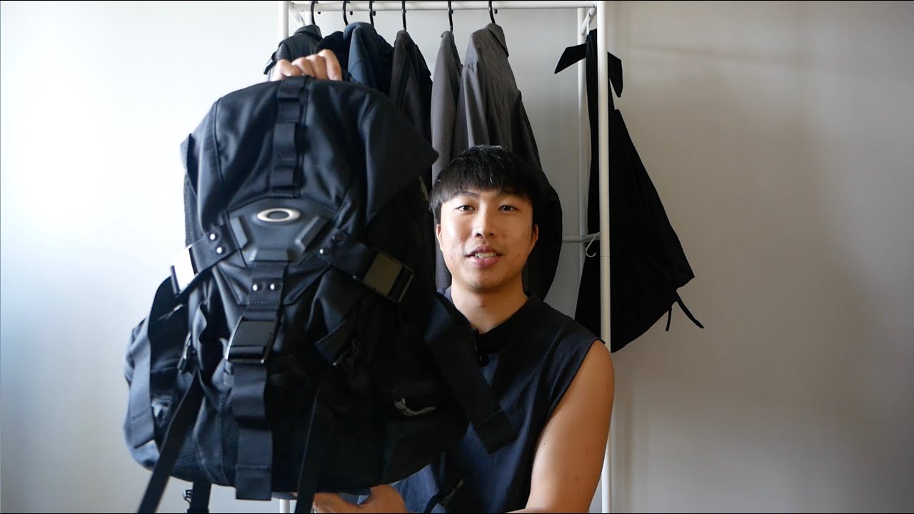 Oakley Icon 3.0 Backpack Review - YouTube