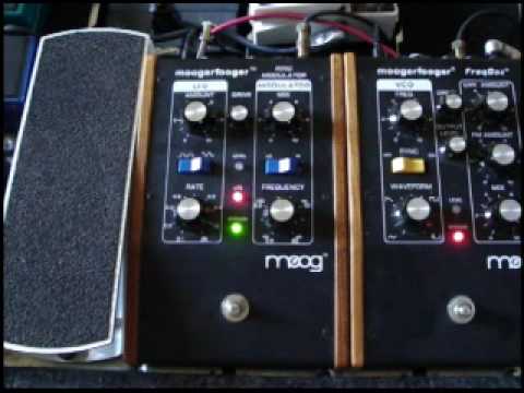 Moog Moogerfooger MF-102 Ring Modulator Guitar Demo - YouTube