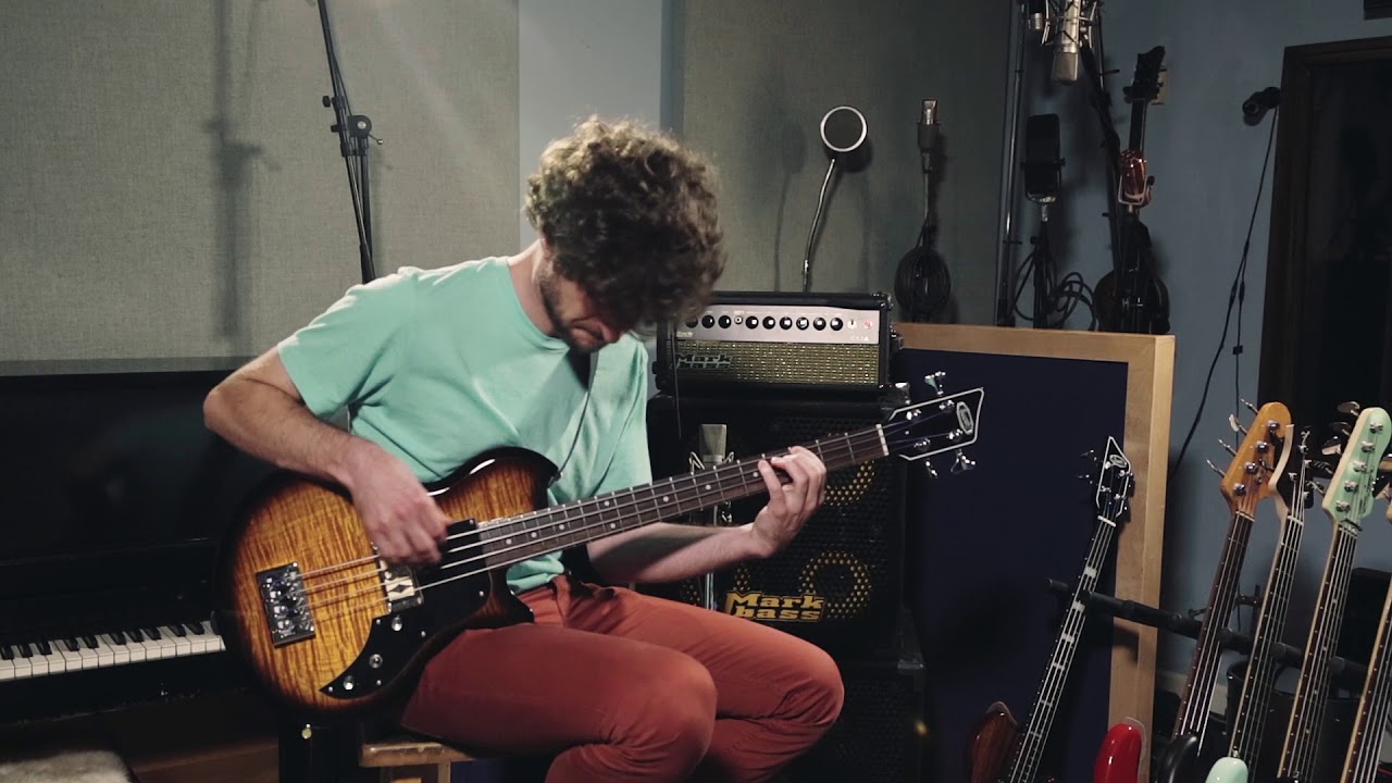 Michael League soloing on Markbass Casa. - YouTube