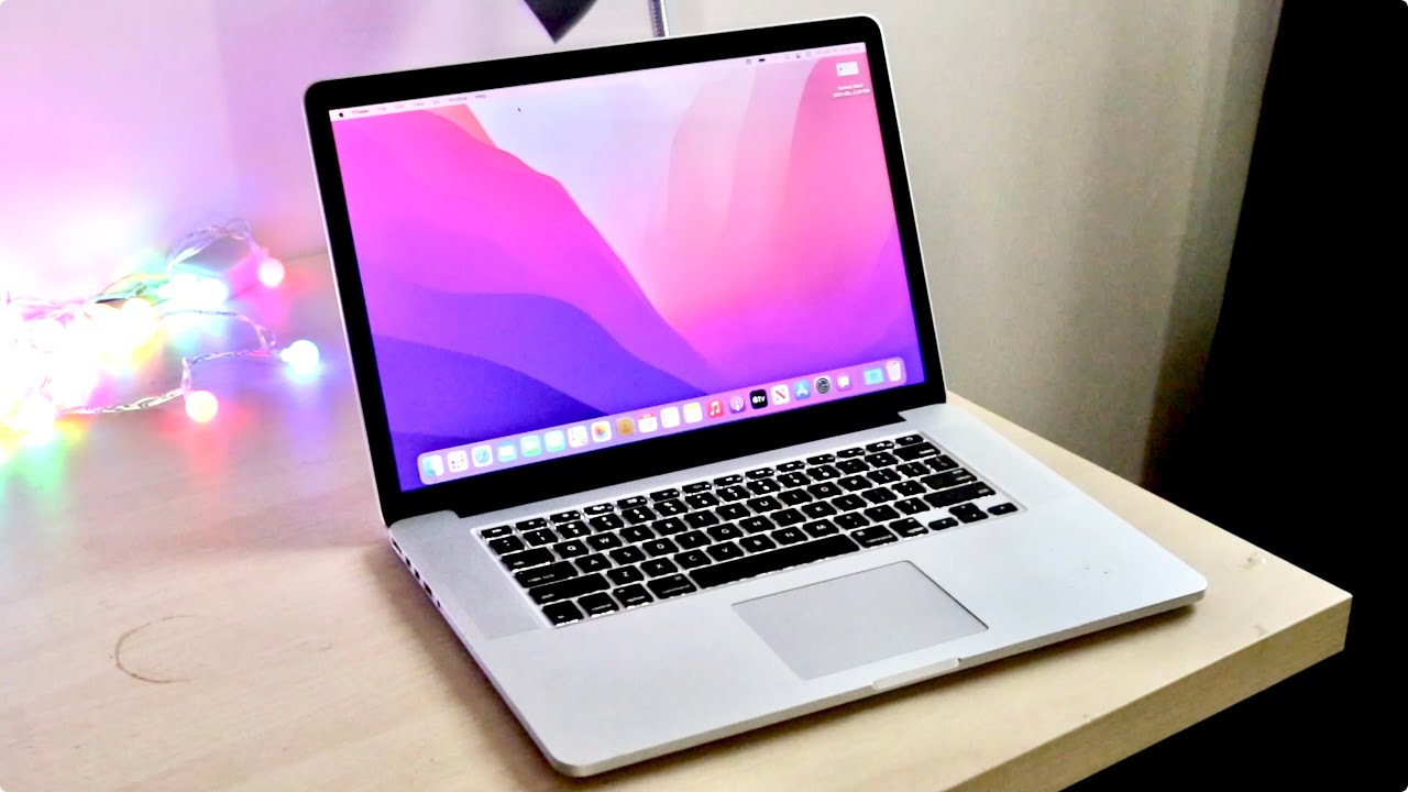 MacOS Monterey On The Oldest MacBook Pro! - YouTube