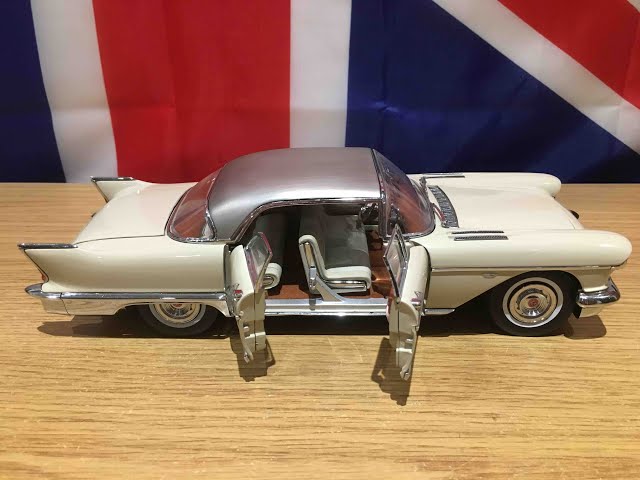 1:18 Sunstar 1957 Cadillac Eldorado Brougham - YouTube