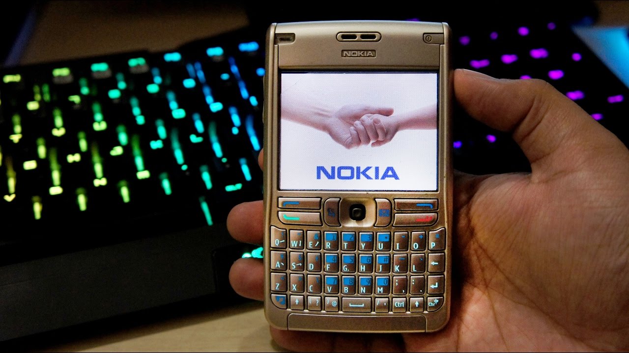 Nokia E61 (11 year old phone review) still works perfectly - YouTube