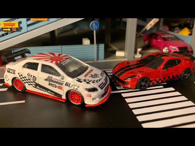 トミカ改造、ホットウィール改造カローラドリ車仕様、フェラーリ812