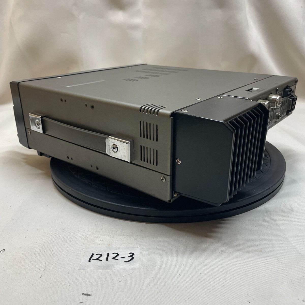 KENWOOD TS-690S AT 100W Transceiver Amateur Radio Built In Antenna