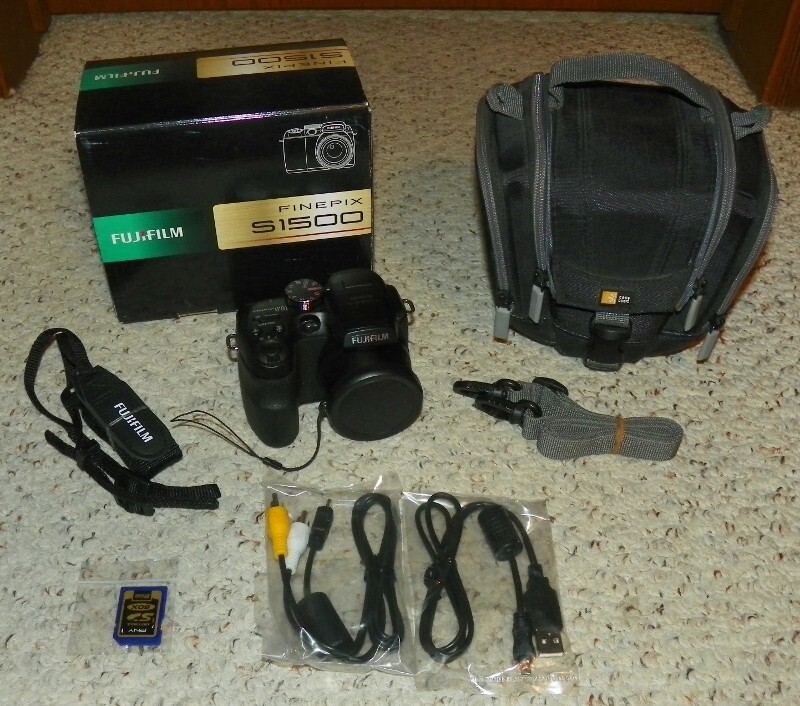 Fujifilm FinePix S1500 10MP Digital Camera with 12x Optical Zoom
