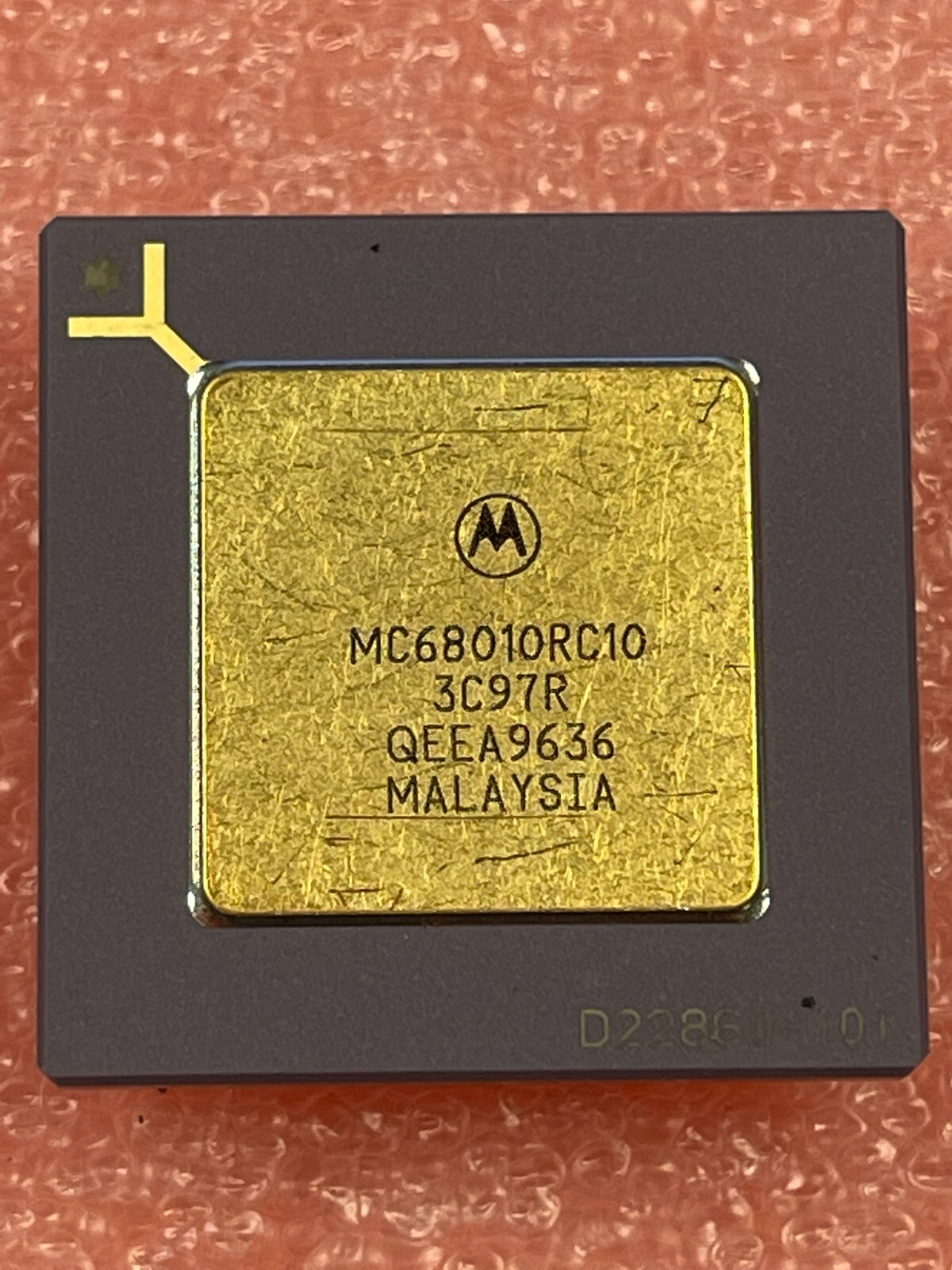 Vintage Motorola MC68010RC10 CPU - MC68010, Gold Ceramic PGA 68 | eBay