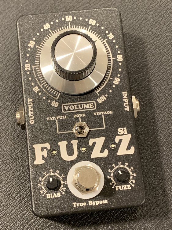 KingTone miniFUZZ Si | ChasingGuitars